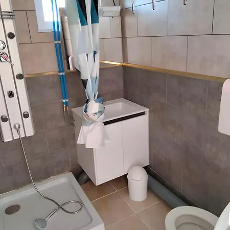 Maison Avec Jardin Arbore *